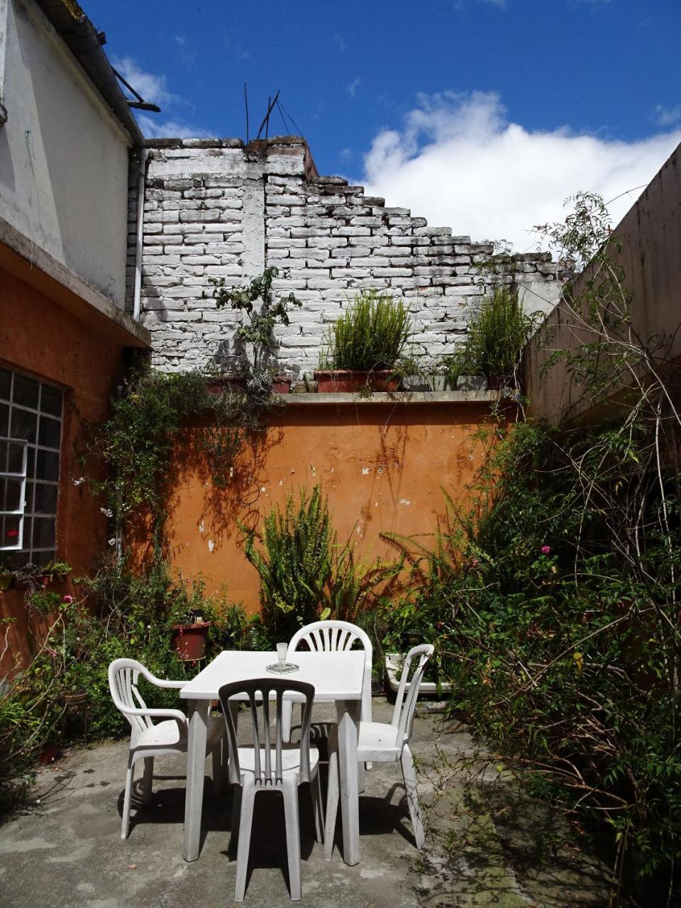 La Casa De La Gringa Bed & Breakfast Quito Exterior foto